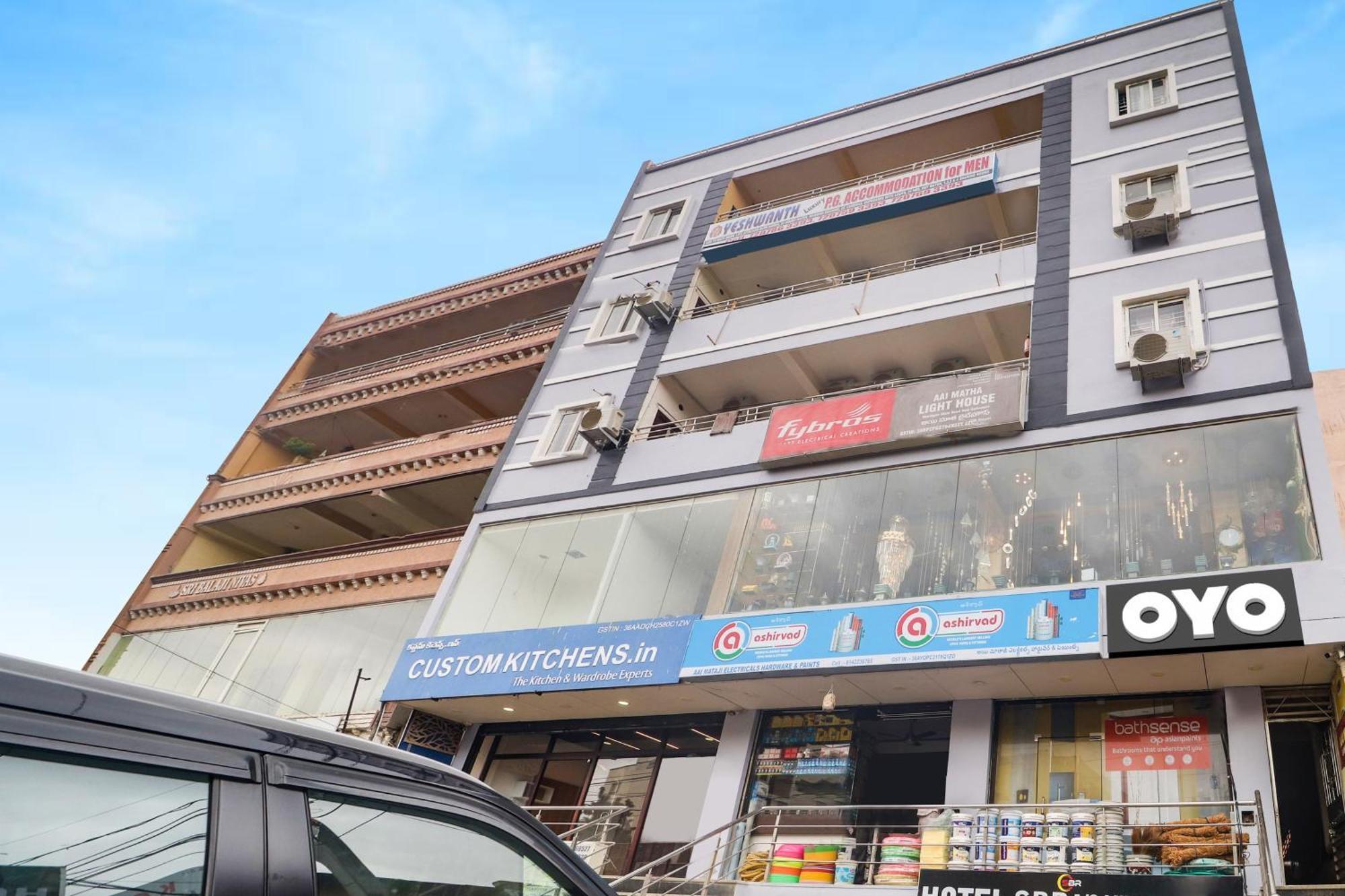 Hotel Collection O Sbr Kondapur Near Rto Office Hyderabad Exterior foto