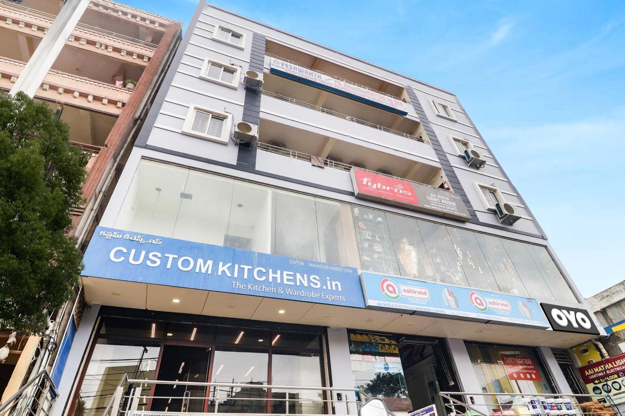 Hotel Collection O Sbr Kondapur Near Rto Office Hyderabad Exterior foto