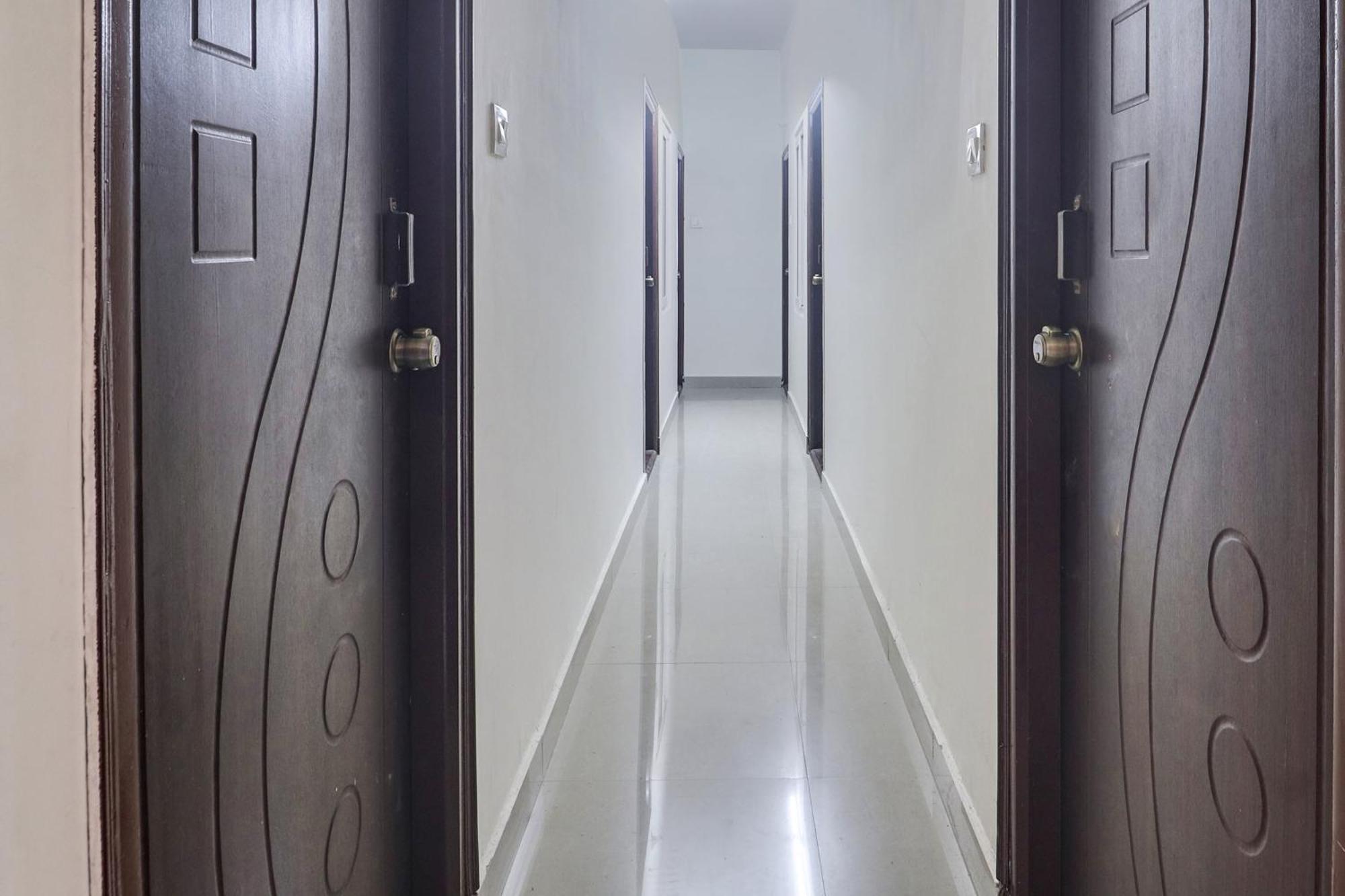 Hotel Collection O Sbr Kondapur Near Rto Office Hyderabad Exterior foto